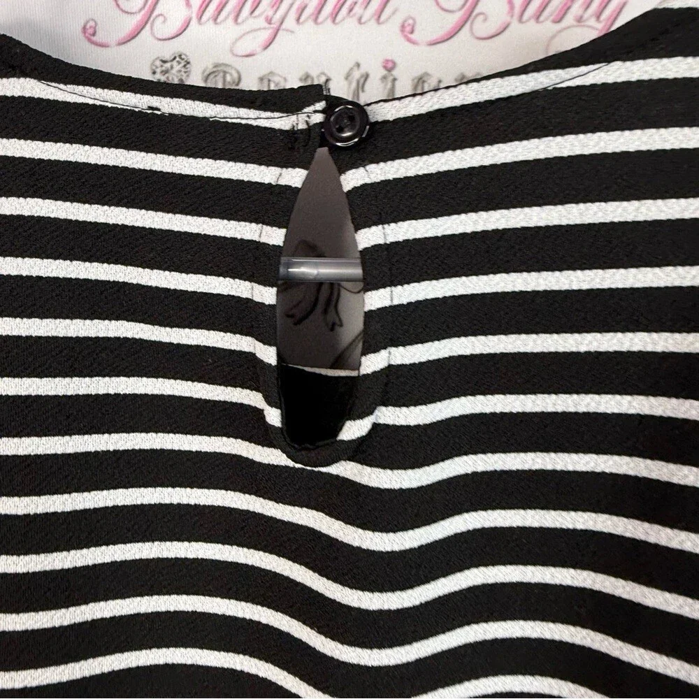 Attitude, T-shirt, stripes, colour block, Black and White Striped Women's Top